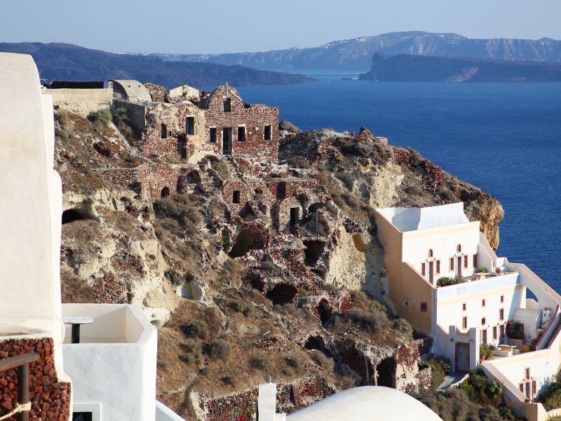Seismic Destruction and Depopulation Following the 1956 Amorgos Earthquake